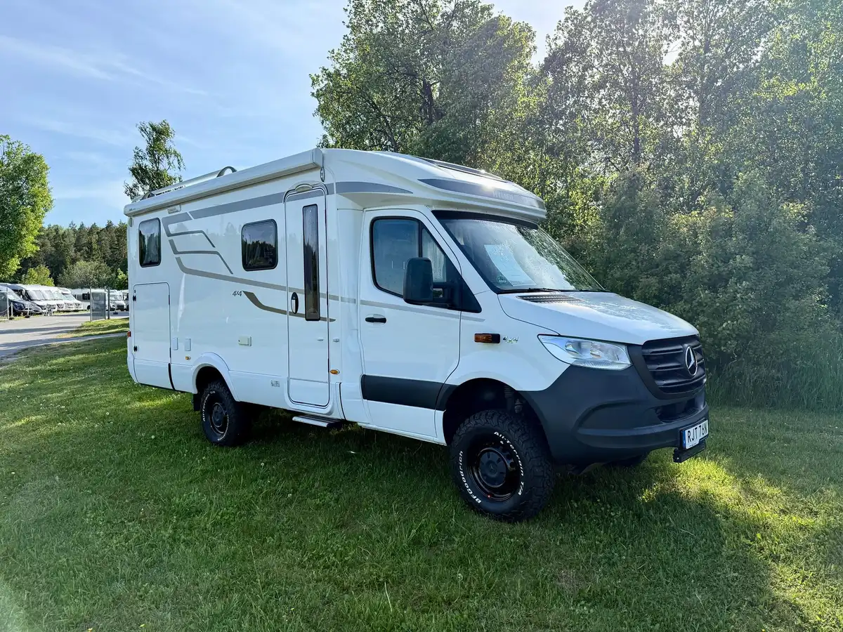 HYMER ML-T 580 4x4 — Halvintegrerad