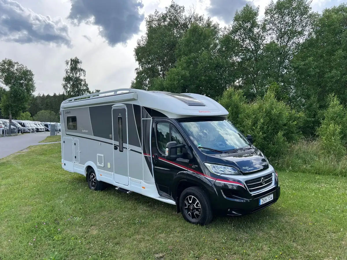 Dethleffs Magic Edition T 002 — Halvintegrerad