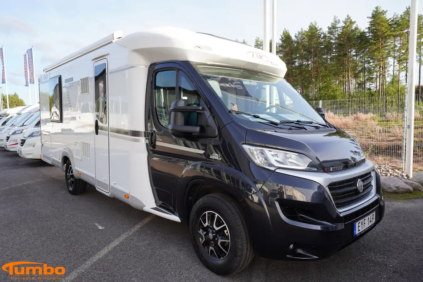LMC - T 722 Black Line Alde Solcell Cykelställ — Halvintegrerad