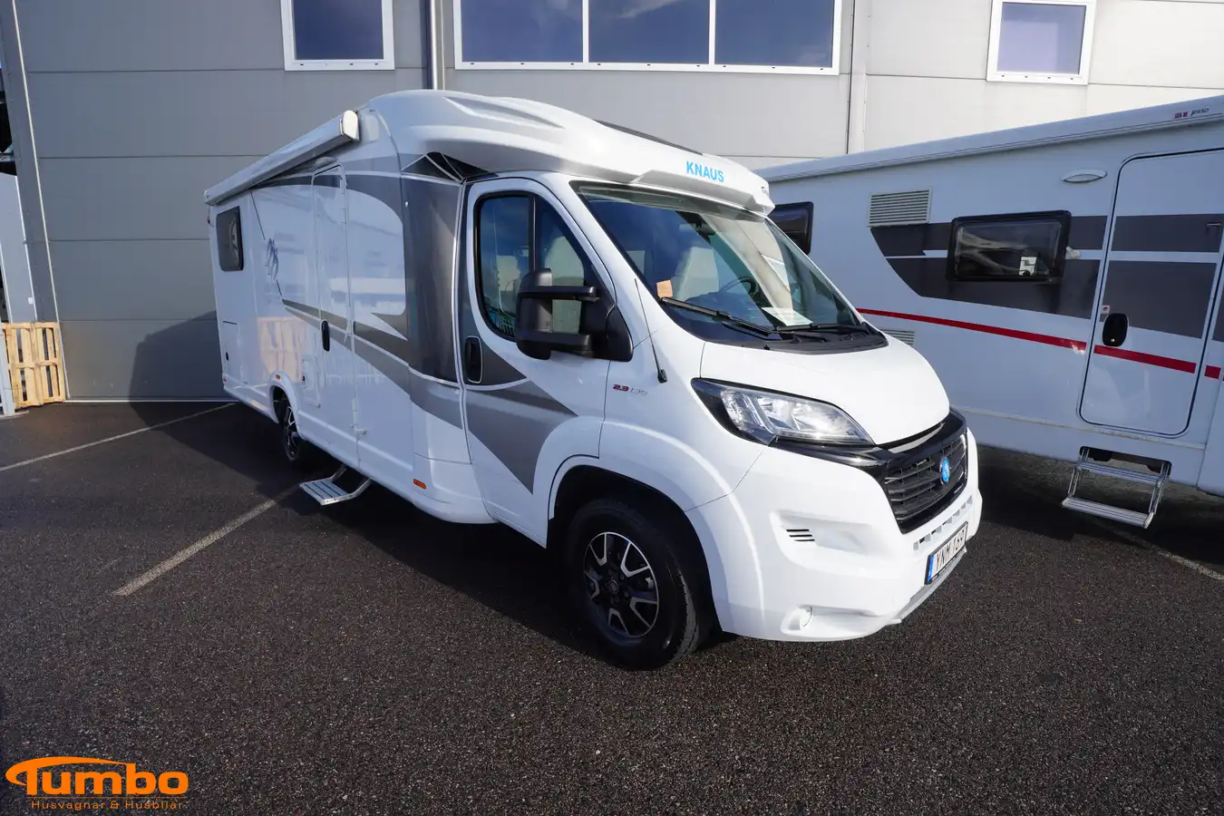 Knaus - 700 MEG — Halvintegrerad