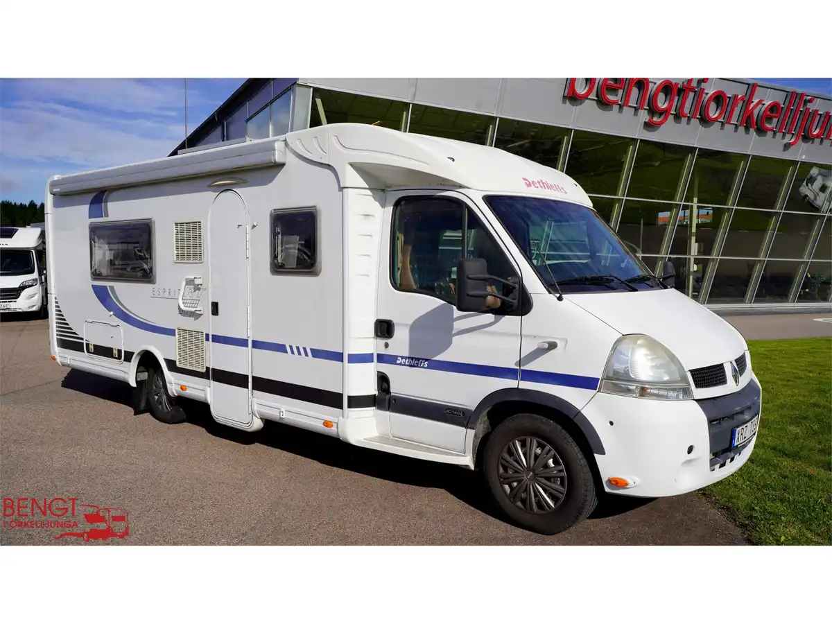 Dethleffs Esprit RT 7014 — Halvintegrerad