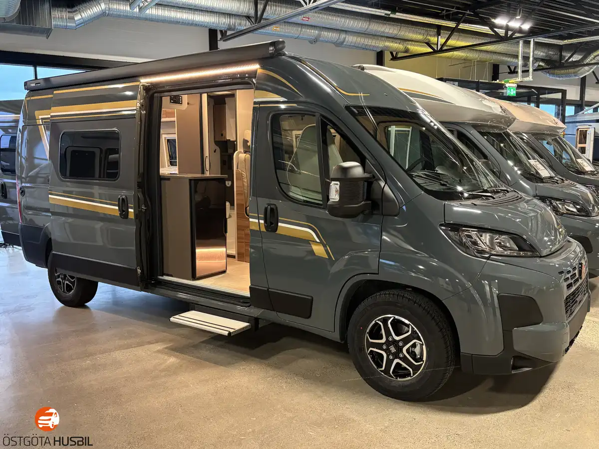 Bürstner B66 600 — Plåtis