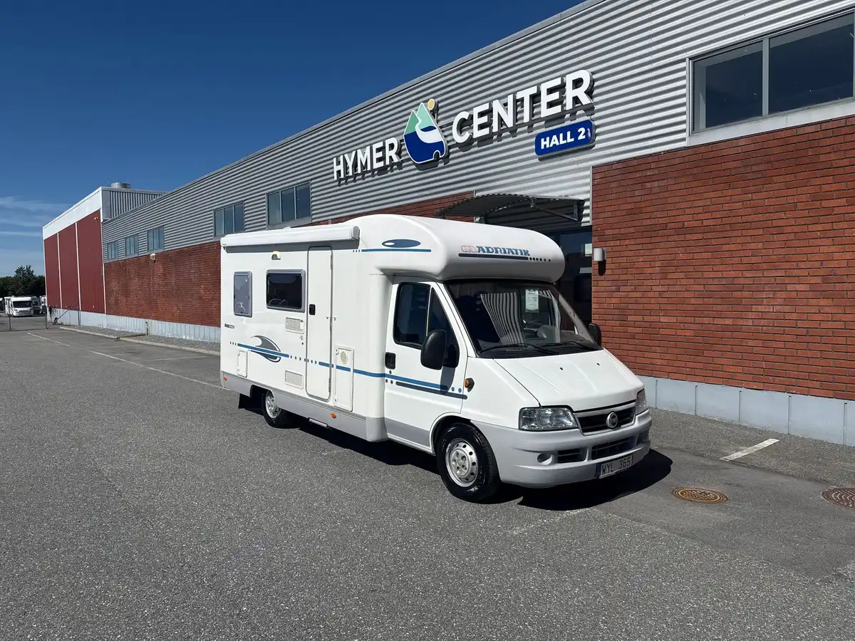 Adriatik 573 DS — Halvintegrerad