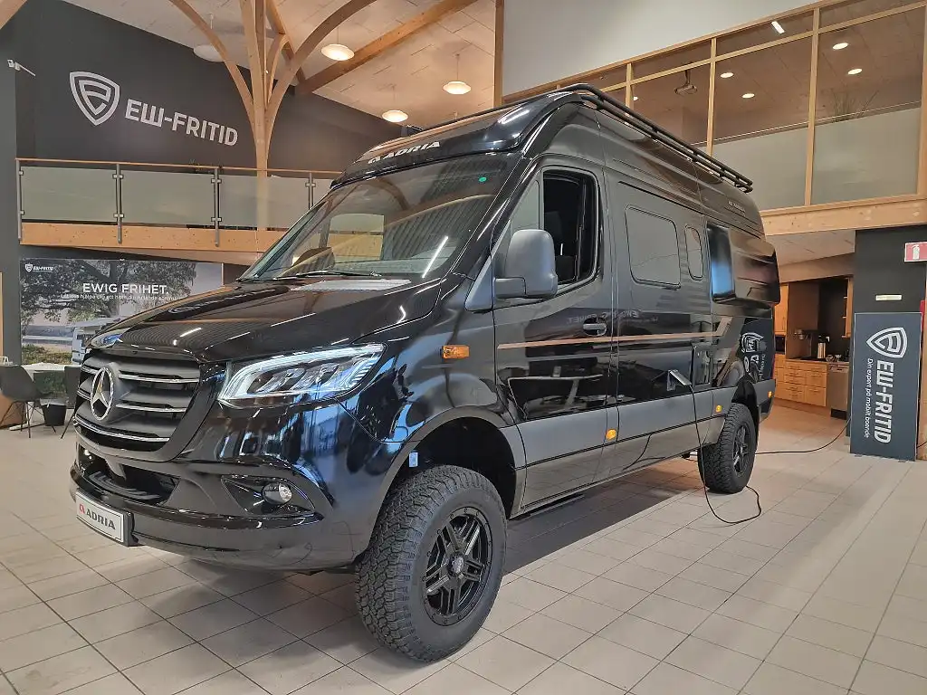 Adria SUPERTWIN MB 600 SPB — Plåtis