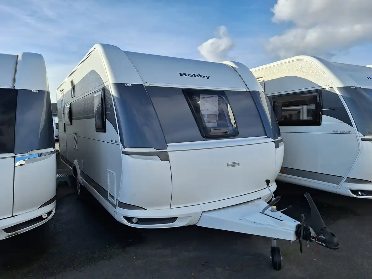Hobby De Luxe 560 KMFe — Husvagn