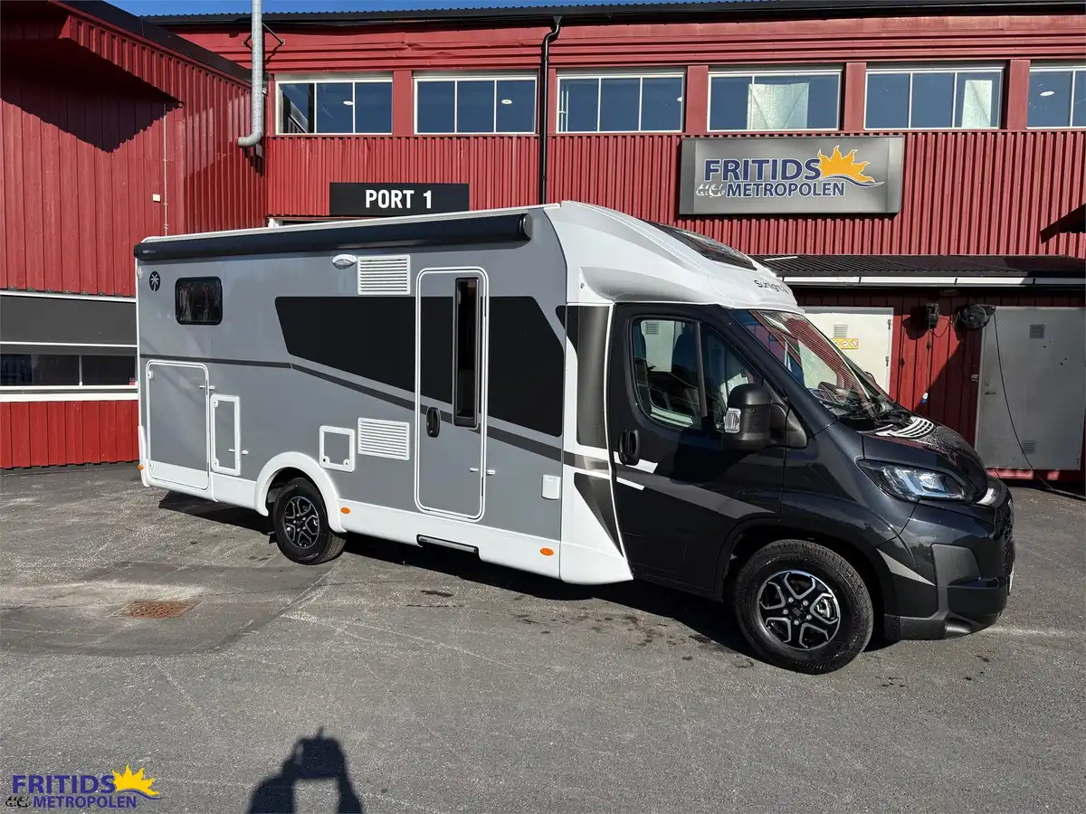 Sunlight T68 Adventure 9" media + Fritidsmetropolen kraftpaket — Halvintegrerad