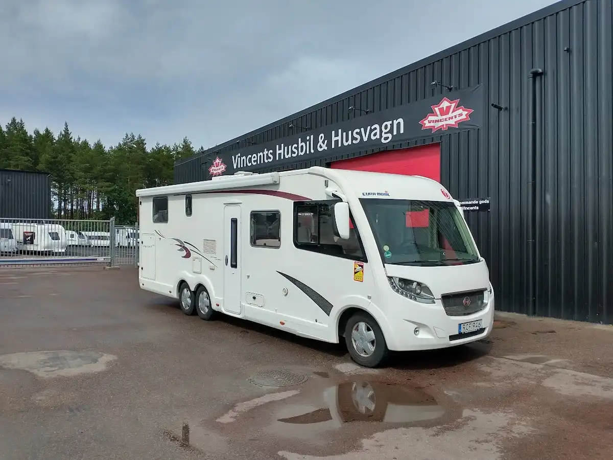 Eura Mobil-ILLS 850 QB *KOMMANDE-(2014) — Helintegrerad