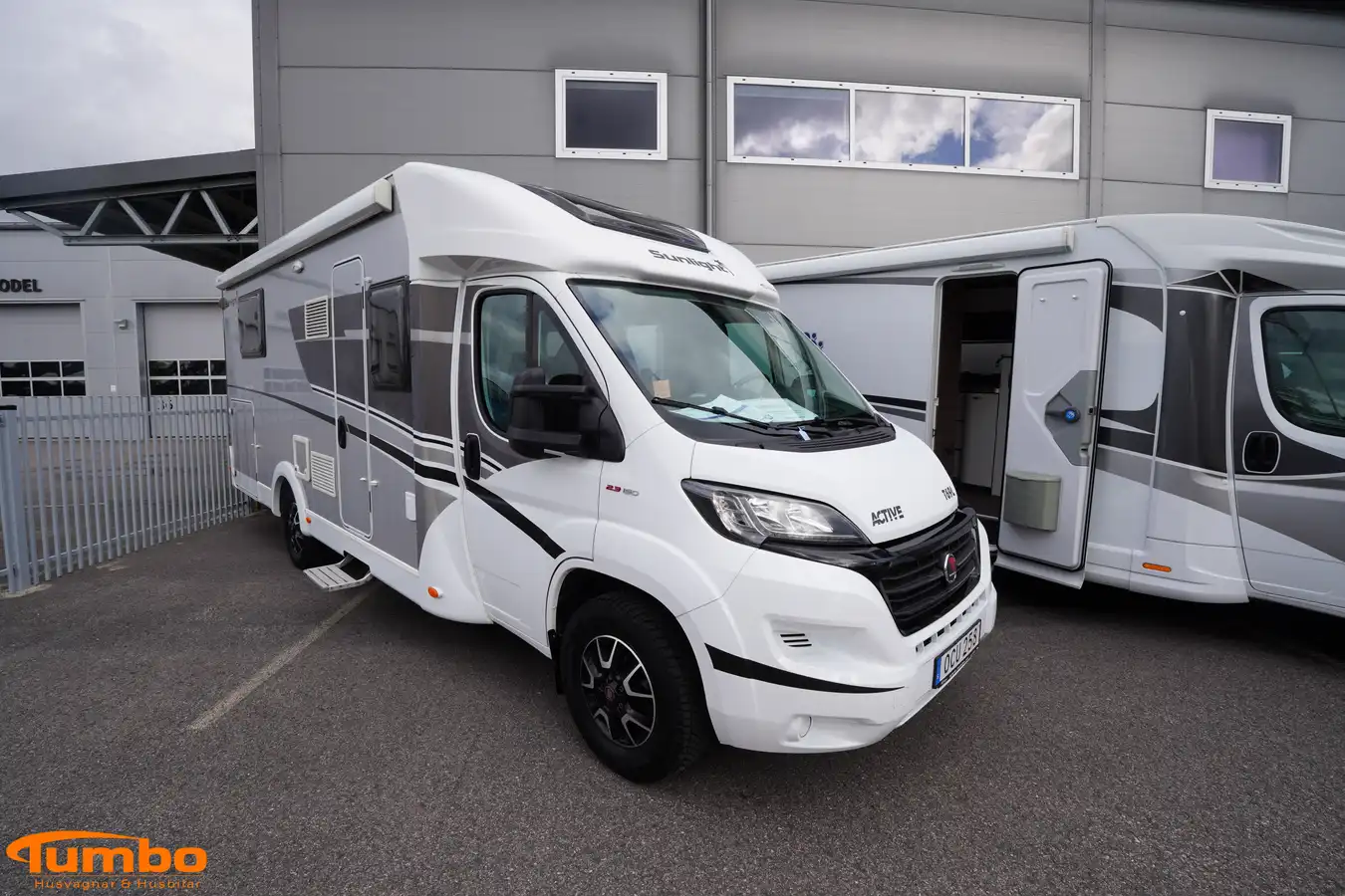 Sunlight - T 69 L Automat 150hk solcell — Halvintegrerad