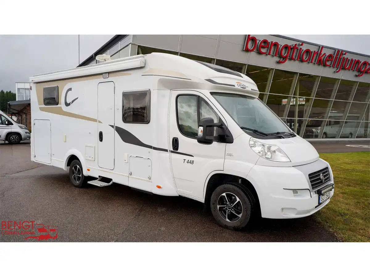Carado T 448 — Halvintegrerad