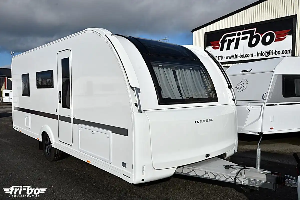 Adria 573 PT Adora — Husvagn