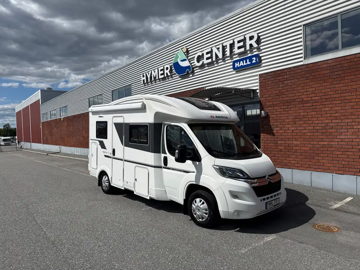 Adria Matrix 590 ST — Halvintegrerad