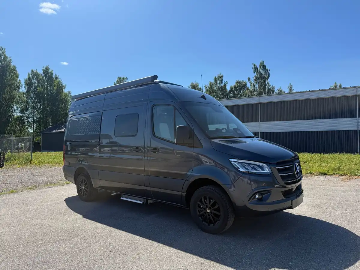HYMER Grand Canyon S Xperience — Plåtis