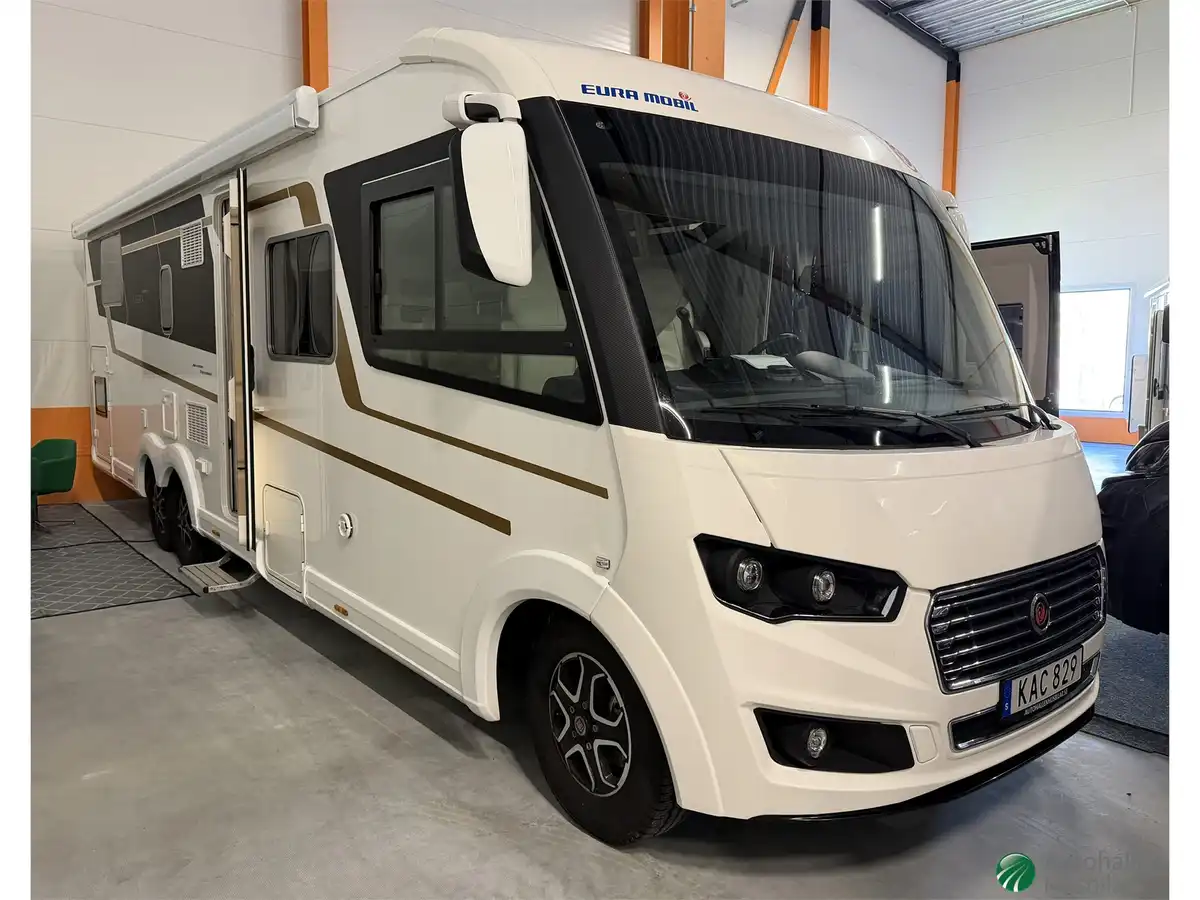 Eura Mobil INTEGRA 890 QB — Helintegrerad