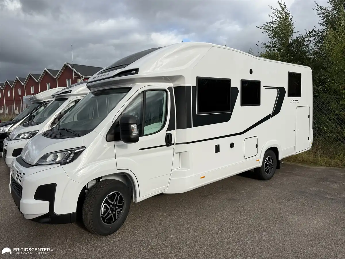 Adria CORAL SELECT 670 SL 140HP — Halvintegrerad