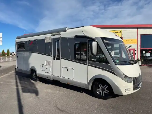 Carthago CHIC C-LINE I 4.9LE L Superior — Helintegrerad