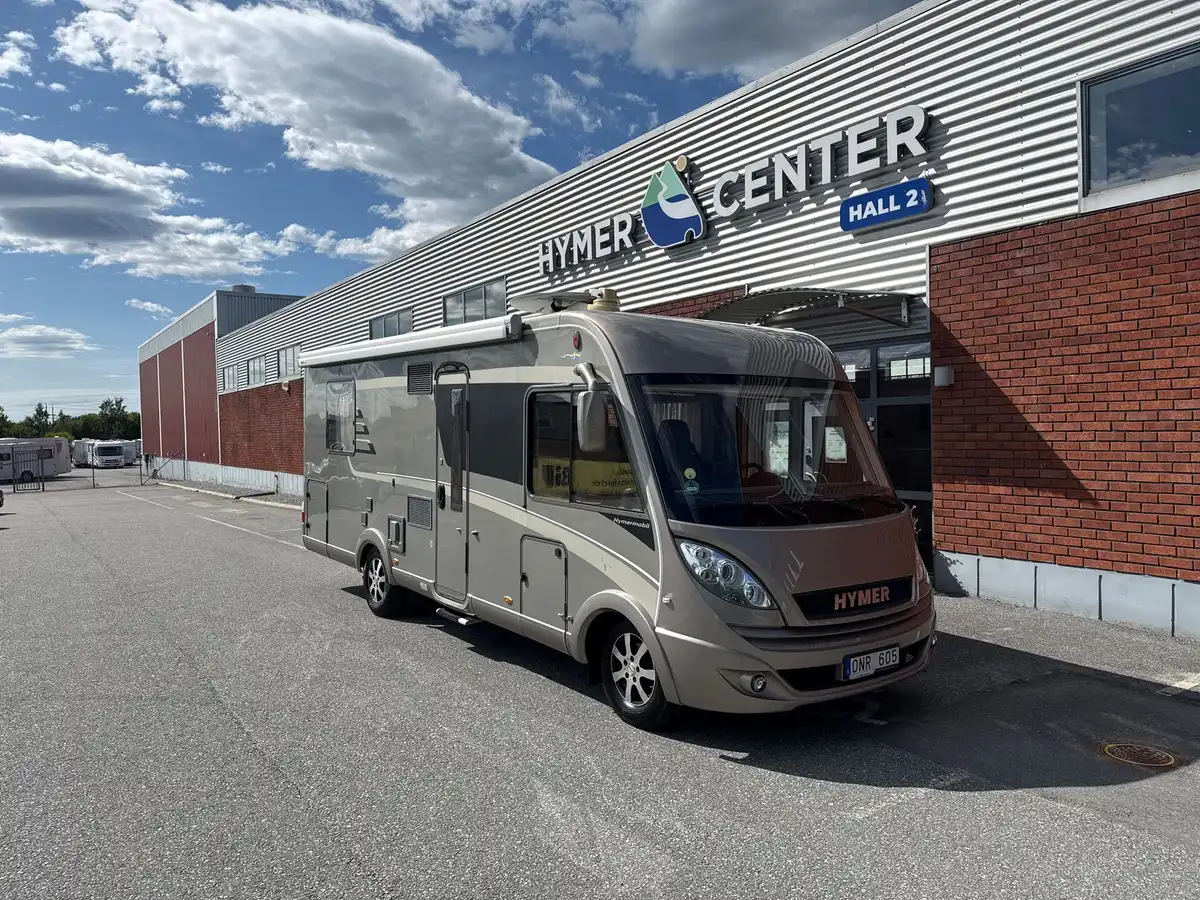 HYMER B 698 Ed-S — Helintegrerad