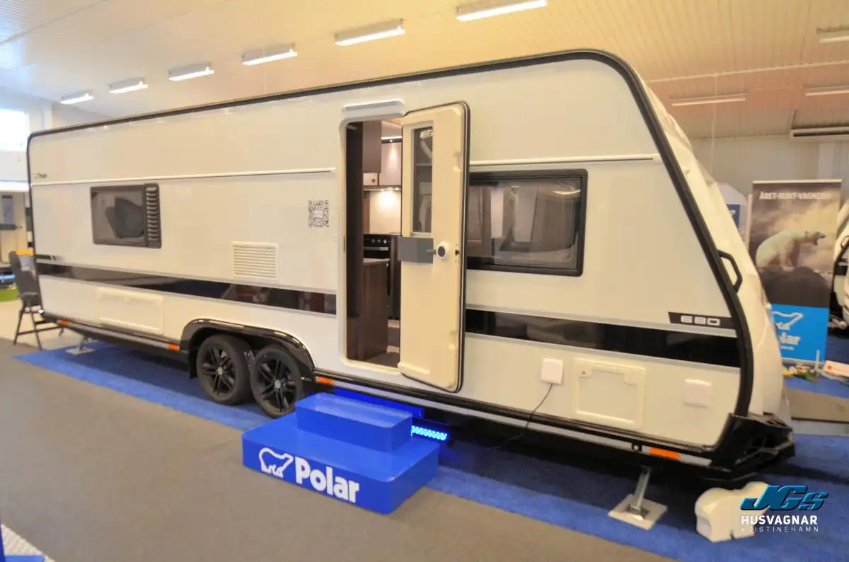 Polar Blackline 680 BSA — Husvagn