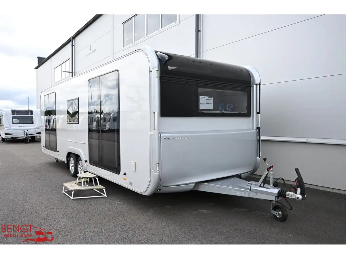 Adria ASTELLA 704 HP — Queensbädd