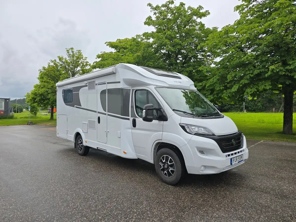 Carado T 449 HC-Edition — Halvintegrerad