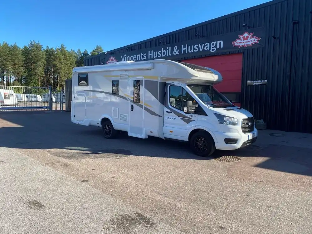 CI-MAGIS 84 XT *AC bodel *Långbäddar-(2022) — Halvintegrerad