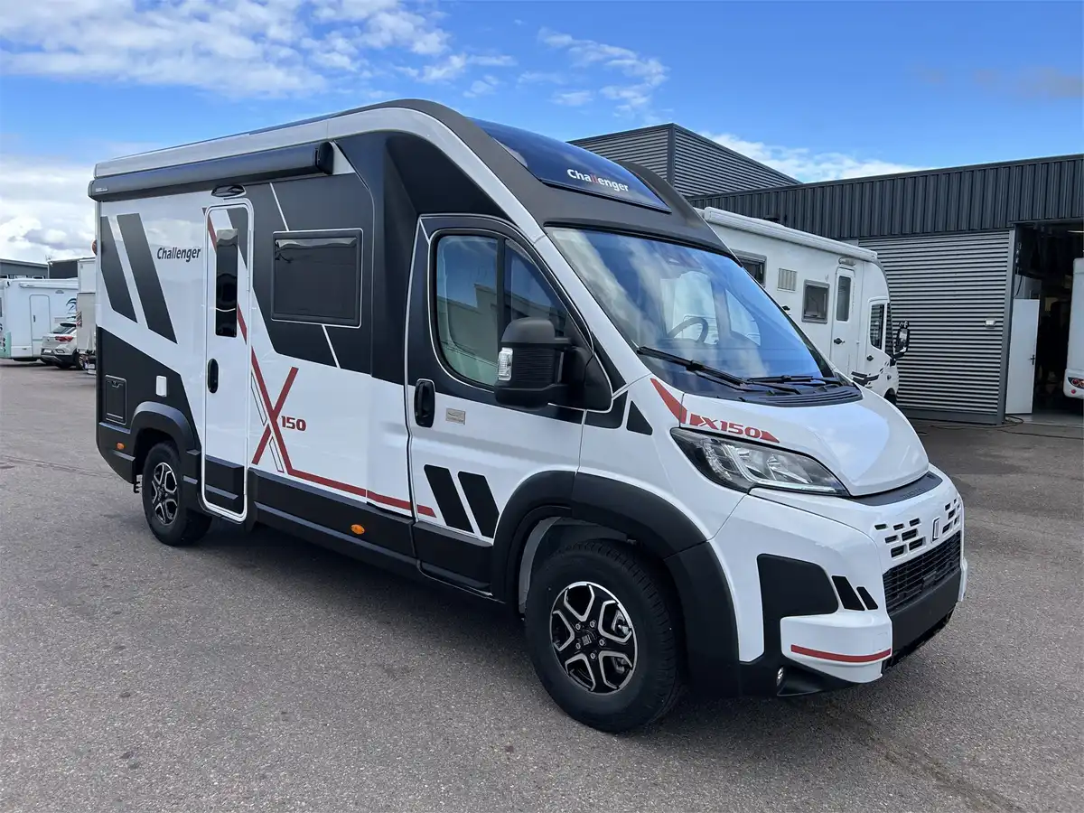Challenger X150 Open Edition M26 — Halvintegrerad