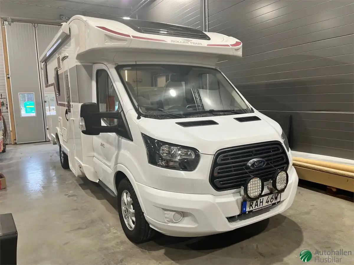 Roller Team KRONOS 284 TL — Halvintegrerad