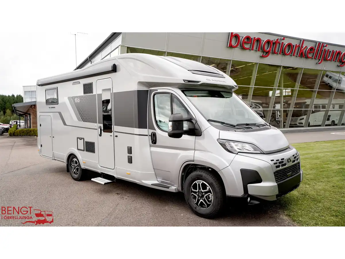 Adria Matrix 670 SL 60Y — Halvintegrerad med taksäng