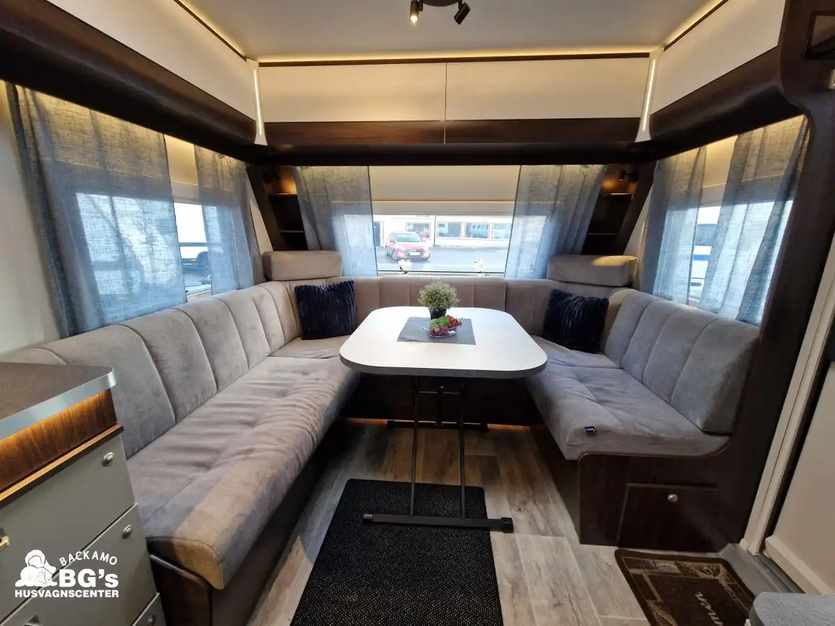 Polar Blueline 730 BFDC — Husvagn