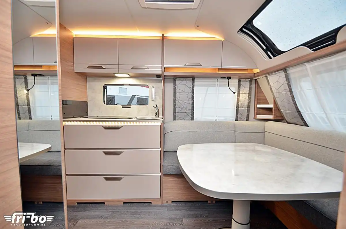 Knaus 650 UFK Sport — Husvagn