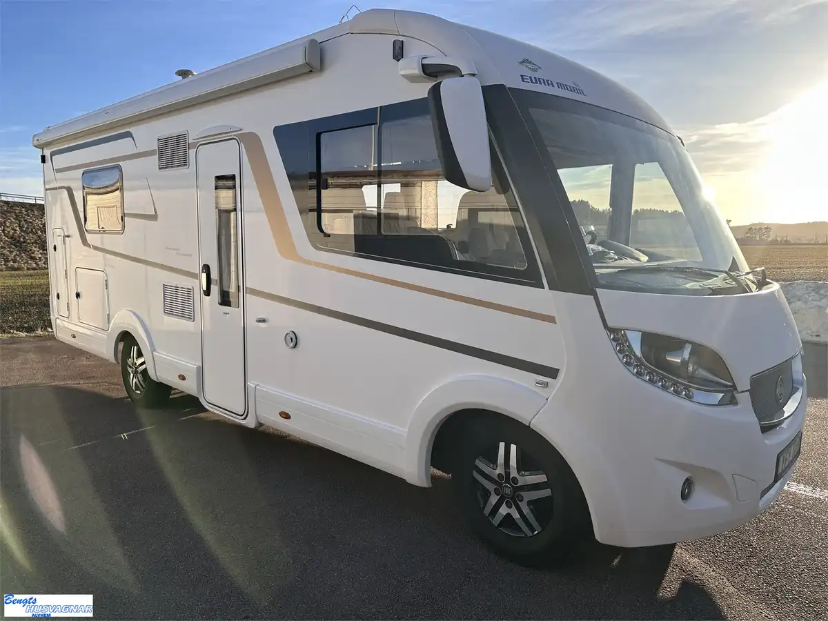 Eura Mobil IL 730 EB — Helintegrerad