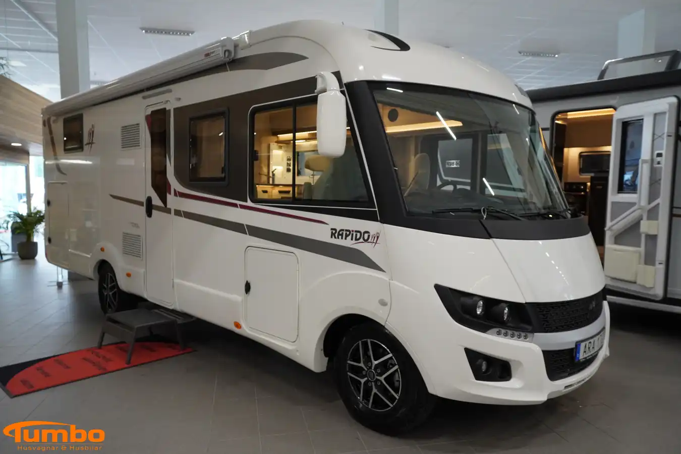 Rapido - 896 F Automat 180hk 4400kg — Helintegrerad