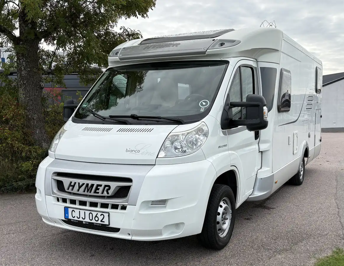 Hymer T 674 CL BIANCO-LINE — Halvintegrerad