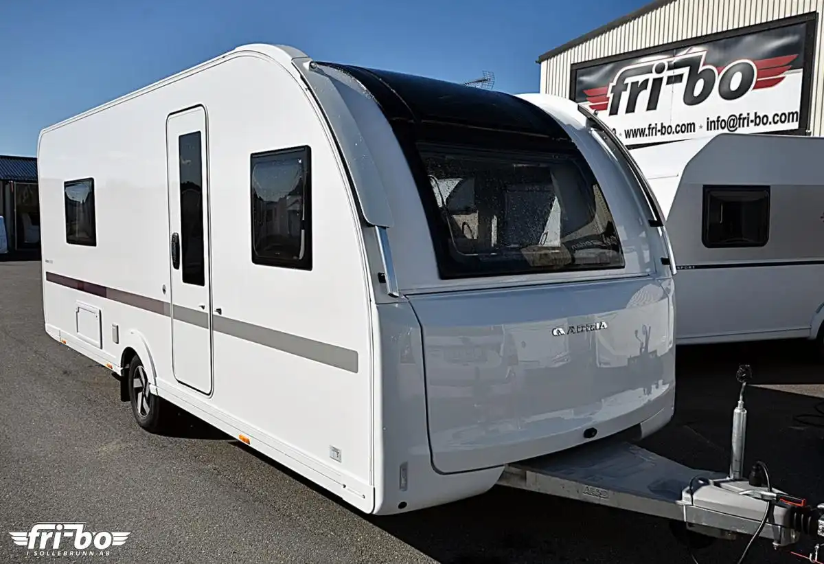 Adria 572 UT Adora — Husvagn