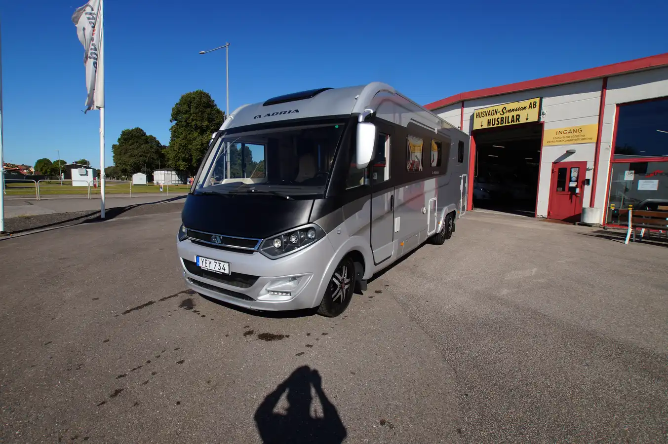 Adria SONIC SUPREME I 810 — Helintegrerad